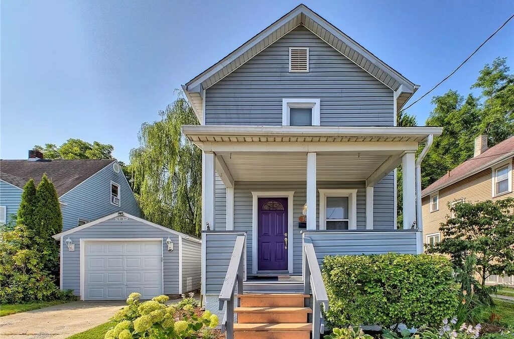 5 Signs Your Indiana, PA Home Qualifies as a Distressed Property